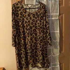 Cheetah print tunic top
